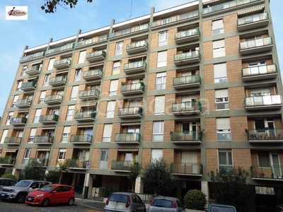 Appartamento in vendita a Torino via Luigi Ambrosini, 4