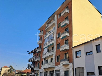 Appartamento in vendita a Torino via Monastir, 51