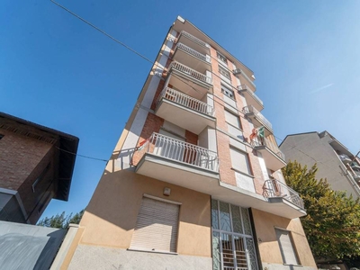 Appartamento in vendita a Torino via Monfalcone, 54