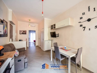 Appartamento in vendita a Torino via Monfalcone, 85