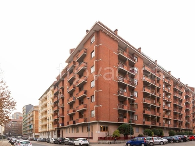 Appartamento in vendita a Torino via Monte Pasubio, 16