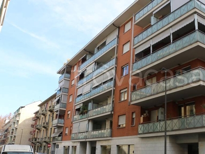 Appartamento in vendita a Torino via Monte Rosa, 106