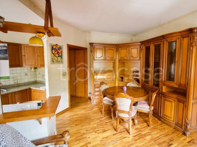 Appartamento in vendita a Torino via Montevideo, 2