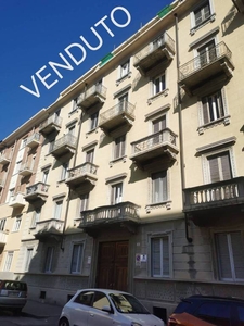 Appartamento in vendita a Torino via Pellice, 19