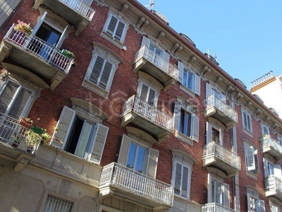 Appartamento in vendita a Torino via Pier Dionigi Pinelli