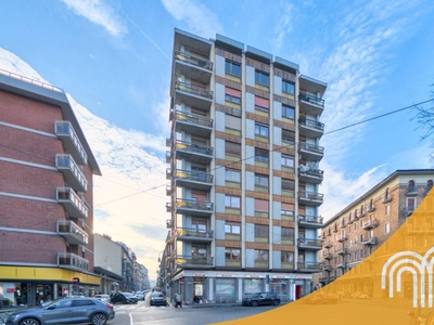 Appartamento in vendita a Torino via Pollenzo, 2
