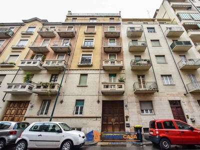 Appartamento in vendita a Torino via Raffaele Cadorna, 34