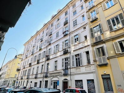 Appartamento in vendita a Torino via San Domenico, 25