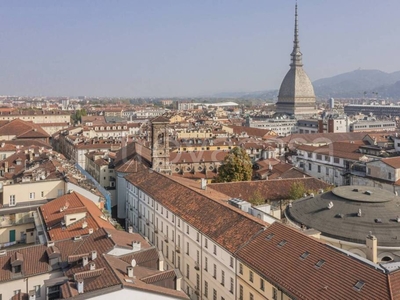 Appartamento in vendita a Torino via San Francesco da Paola, 3