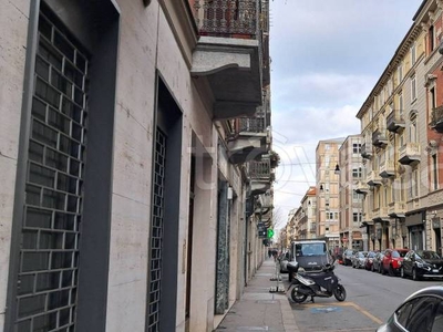 Appartamento in vendita a Torino via San Secondo, 54