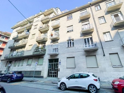 Appartamento in vendita a Torino via San Secondo 84