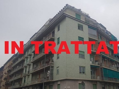 Appartamento in vendita a Torino via Sempione, 130