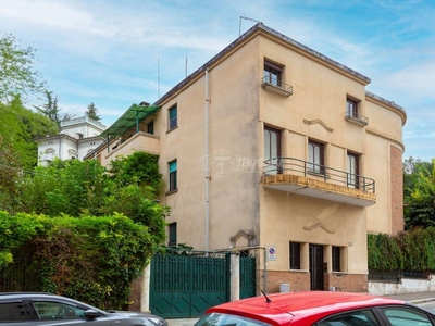 Appartamento in vendita a Torino via Sommacampagna 19