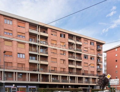 Appartamento in vendita a Torino via Sospello, 5