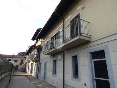 Appartamento in vendita a Torino via Stradella, 197