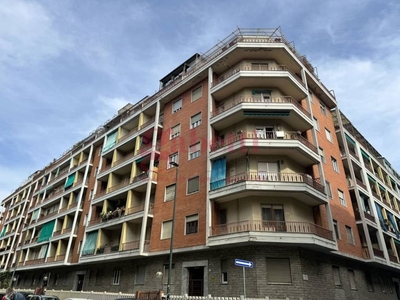 Appartamento in vendita a Torino via tirreno , 143/9