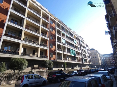 Appartamento in vendita a Torino via Tirreno, 143/9