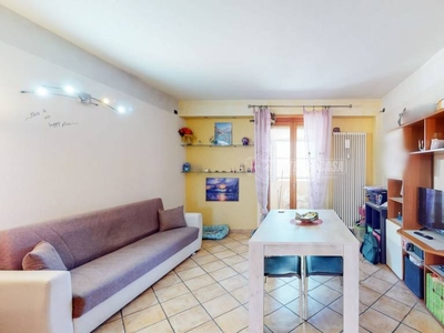 Appartamento in vendita a Torino via traversella 8