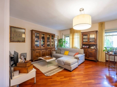 Appartamento in vendita a Torino via Ventimiglia, 210/212