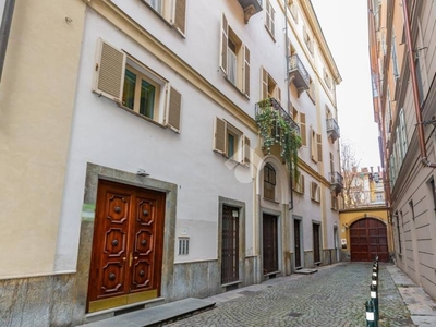 Appartamento in vendita a Torino vicolo San Lorenzo, 1