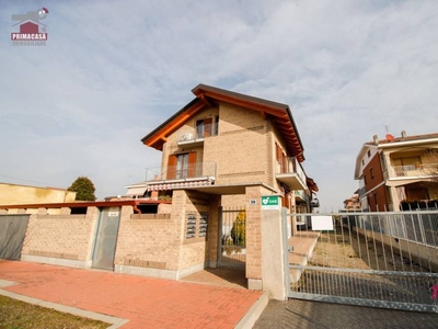 Appartamento in vendita a Volpiano via Meana, 39