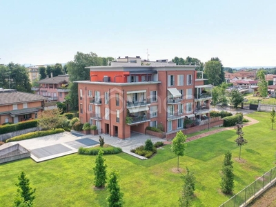 Appartamento in vendita ad Arona via Vittorio Veneto, 71