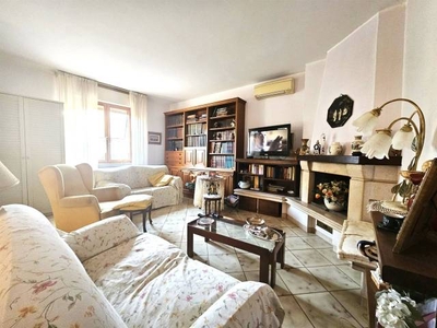 Appartamento in vendita in Campiglia Marittima, Italia