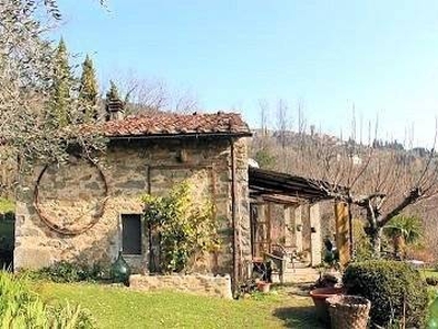 Casa in vendita in Pescia, Italia