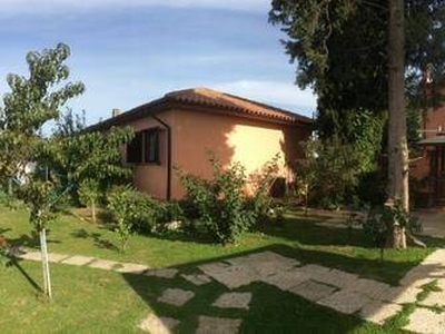 Casa in vendita in Piombino, Italia