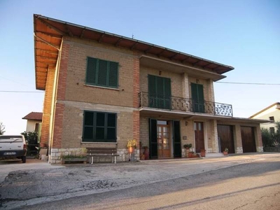 Casa in vendita in Torrita di Siena, Italia