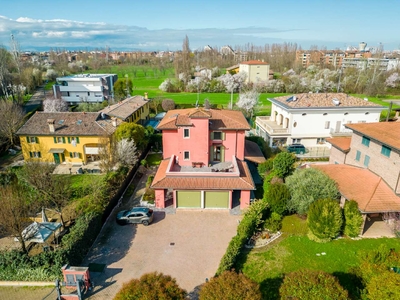 Casa indipendente con giardino privato, stradello Medici - Caula, Modena
