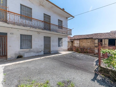 Casa Indipendente in vendita a Vallo Torinese via principe d'acaia, 3