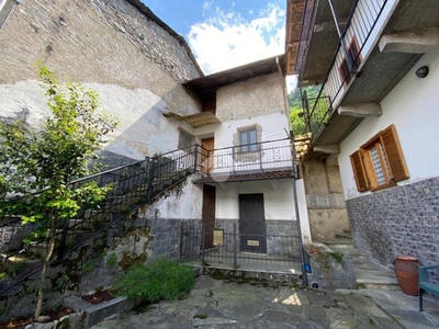 Casa Indipendente in vendita a Villar Focchiardo via preinera, 3