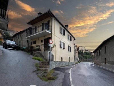 Casa Indipendente in vendita a Villar Pellice via Del Forte, 2