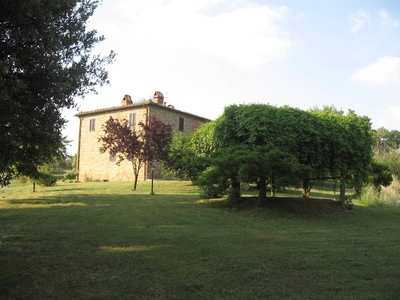 Casale/Borgo In Vendita A Bucine, Montebenichi