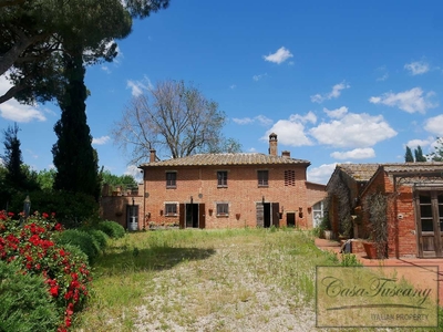 Casale ottocentesco + Annessi vicino a Cortona