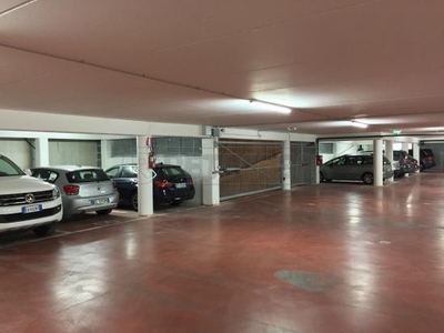 Garage contrà motton san lorenzo 10 quadrilocale 12mq