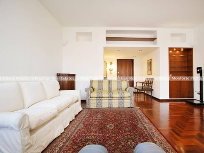 Prestigioso appartamento di 100 m² in affitto Via Antonio Canova, 13, Milano, Lombardia