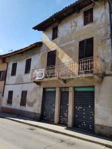 Rustico in vendita a Volpiano via Giuseppe Garibaldi, 16