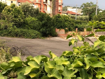 Terreno edificabile residenziale in vendita a Montecatini Terme