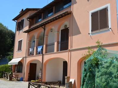 Villa a schiera in vendita a Avigliano Umbro