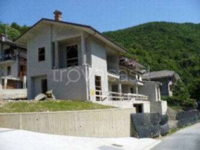 Villa a Schiera in vendita a Villar Perosa borgata Azzario, 8