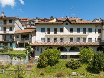 Villa a Schiera in vendita ad Armeno via Lavarini