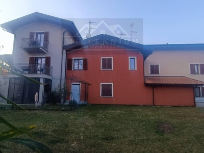 Villa a Schiera in vendita ad Arona arona 2 giugno