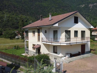 Villa Bifamiliare in vendita a Venaus via circonvallazione