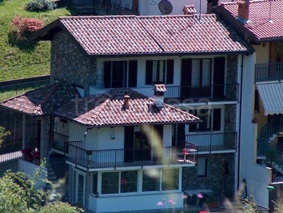 Villa in in vendita da privato ad Armeno vicolo Castello in Sovazza, 15