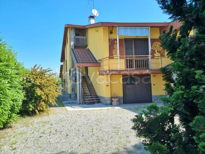 Villa in vendita a Volpiano via Cesare Battisti, 65