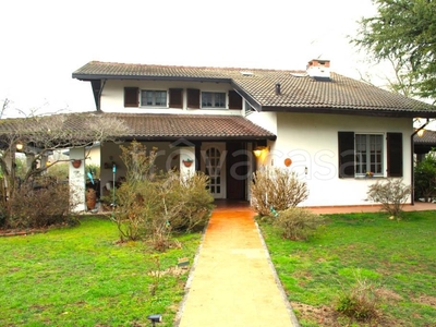 Villa in vendita ad Agrate Conturbia via Visconti, 36