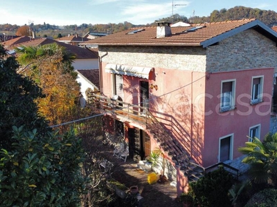 Villa in vendita ad Arona via Campo dei Fiori, 14