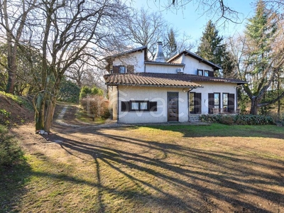 Villa in vendita ad Arona via Gattico, 21